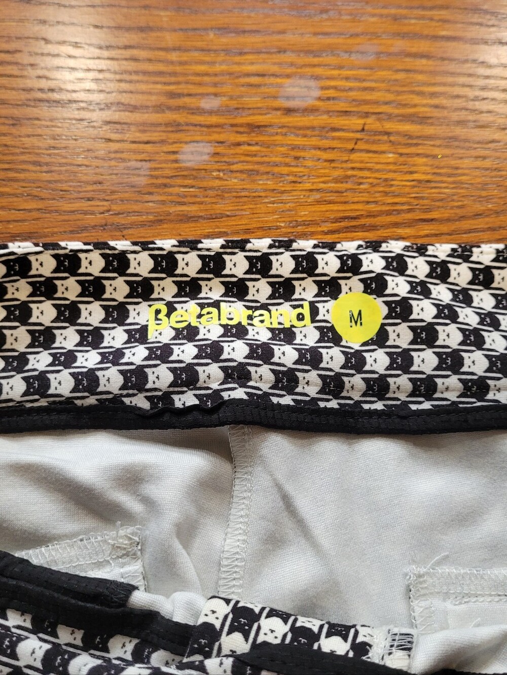 Kids Black & White Patterned Leggings - Picture 3 of 4